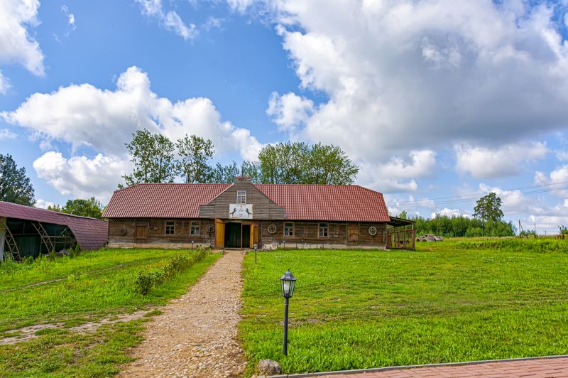 Barn Roof Construction in Lake County, OH